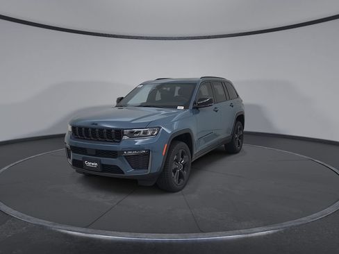 New 2026 Jeep Grand Cherokee Limited w/ Limited Altitude Package AWD/4WD image 6