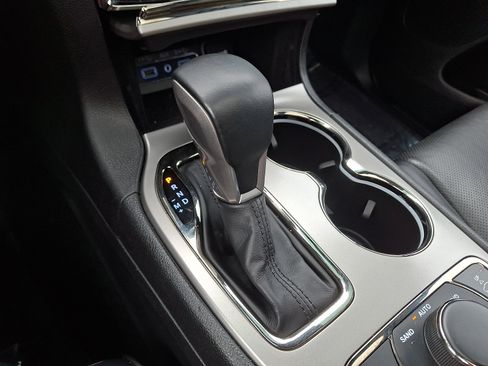 Used 2021 Jeep Grand Cherokee High Altitude AWD/4WD image 15