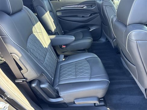 Used 2023 Buick Enclave Avenir image 15