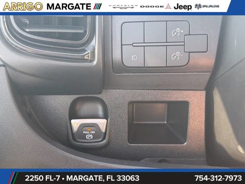 Used 2025 RAM ProMaster 2500 w/ U-Haul Equipment Group FWD image 31