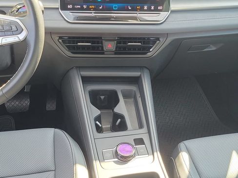 Certified 2026 Volkswagen Tiguan SE AWD/4WD image 20