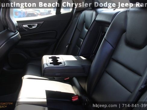 Used 2024 Volvo S60 B5 Core image 32