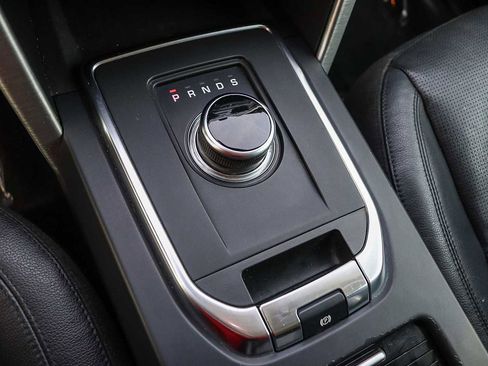 Used 2018 Land Rover Discovery Sport HSE image 20