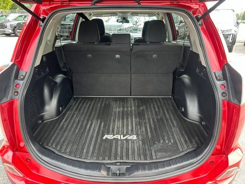 Used 2017 Toyota RAV4 LE w/ All Weather Liner Package AWD/4WD image 25