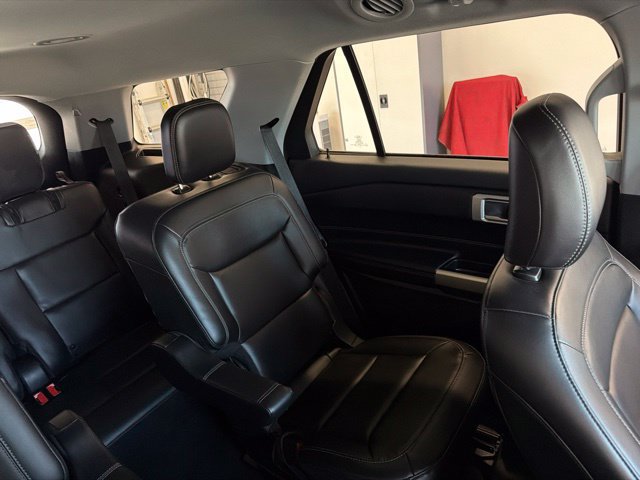 Used 2023 Ford Explorer XLT w/ Equipment Group 202A AWD/4WD image 40