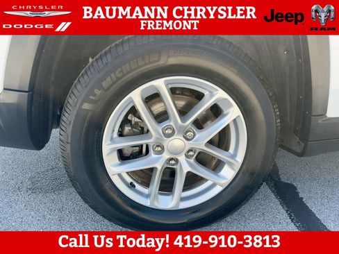 Used 2023 Jeep Grand Cherokee L Laredo w/ Luxury Tech Group I AWD/4WD image 27