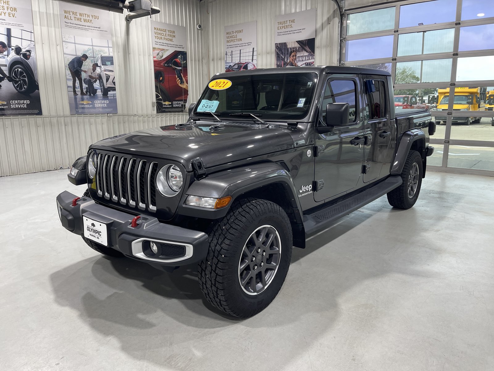 Used 2021 Jeep Gladiator Overland w/ Popular Equipment Package AWD/4WD image 4