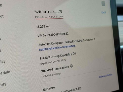 Used 2023 Tesla Model 3 Performance image 3