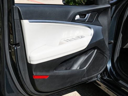 Used 2023 Genesis G70 2.0T image 44