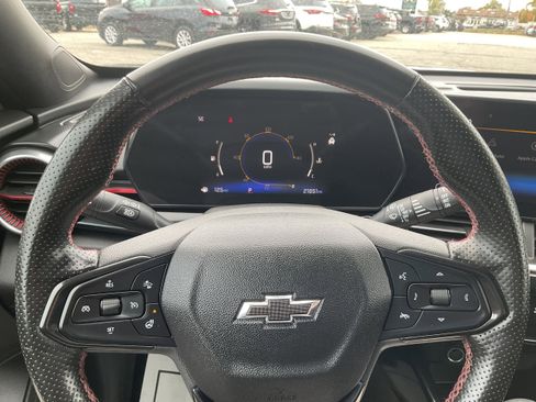 Certified 2024 Chevrolet Trax RS w/ Driver Confidence Package image 7