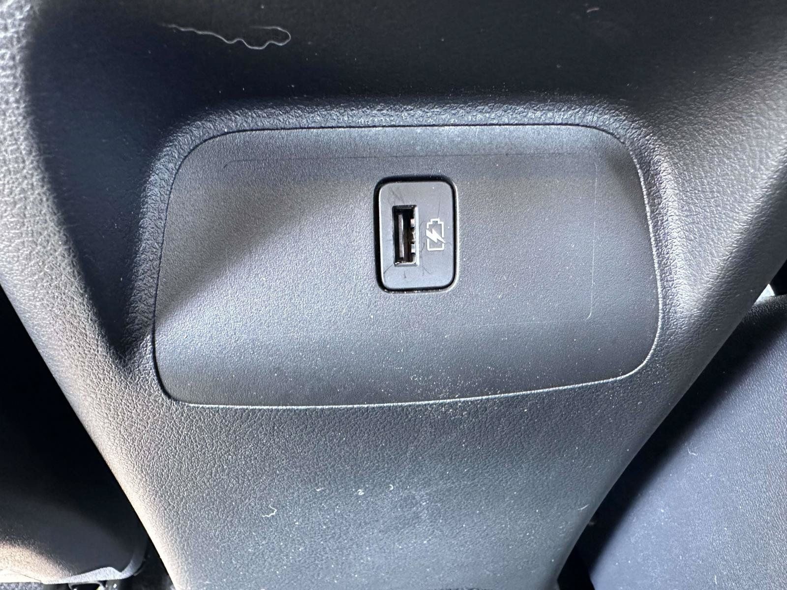 Used 2023 Nissan Sentra SR w/ SR Premium Package FWD image 16