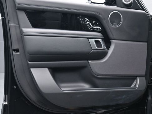 Used 2022 Land Rover Range Rover Westminster Edition image 9