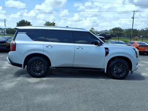 Used 2025 Nissan Armada SV RWD image 8