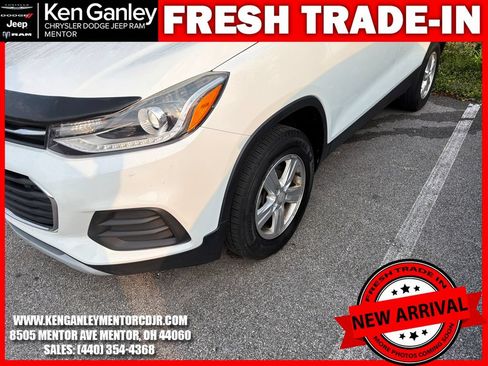 Used 2019 Chevrolet Trax LT w/ LT Convenience Package AWD/4WD image 5