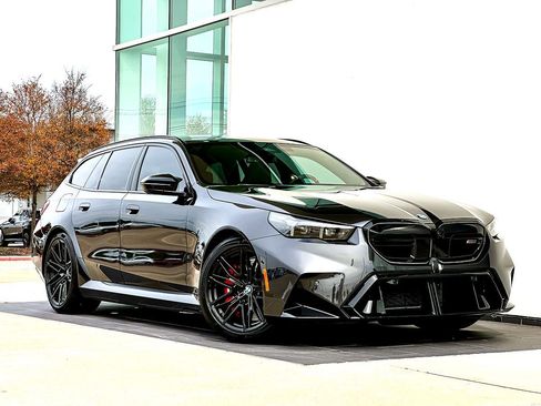 New 2026 BMW M5 Touring image 2