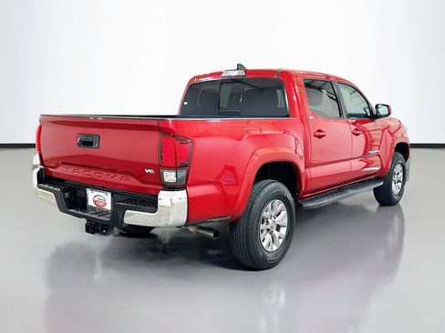 Used 2018 Toyota Tacoma SR5 RWD image 4