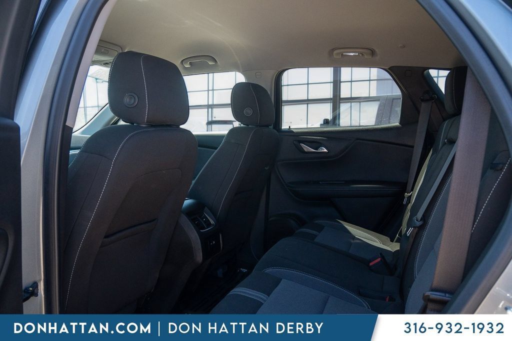 Used 2023 Chevrolet Blazer LT w/ Convenience Package FWD image 21