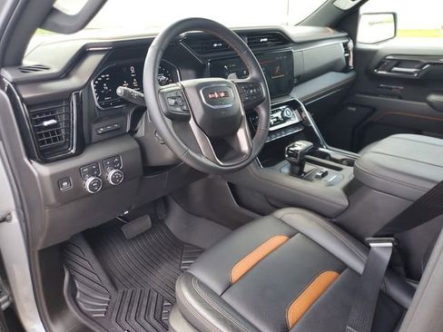 Used 2025 GMC Sierra 1500 AT4 w/ AT4 Premium Package AWD/4WD image 16
