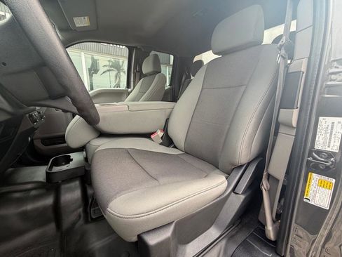 Used 2019 Ford F150 XL w/ Equipment Group 101A Mid AWD/4WD image 13
