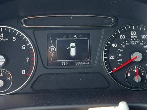 Used 2018 Kia Sorento L FWD image 3