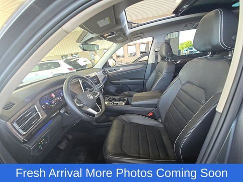 Used 2025 Volkswagen Atlas SEL AWD/4WD image 7