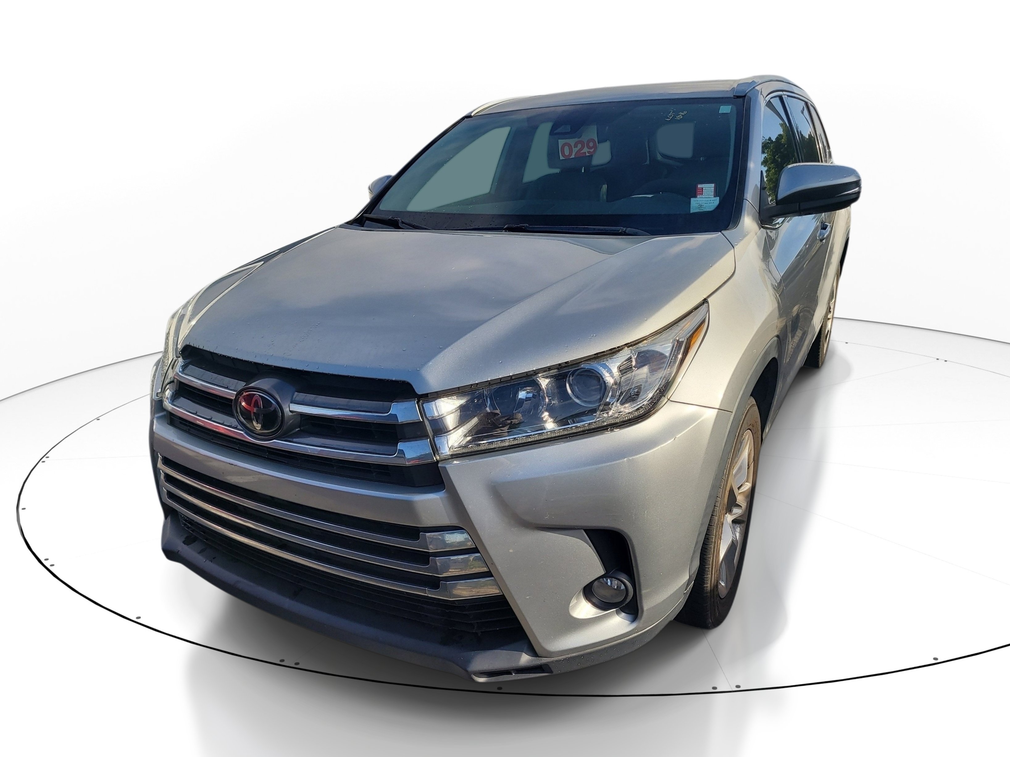 Used 2018 Toyota Highlander Limited FWD image 2