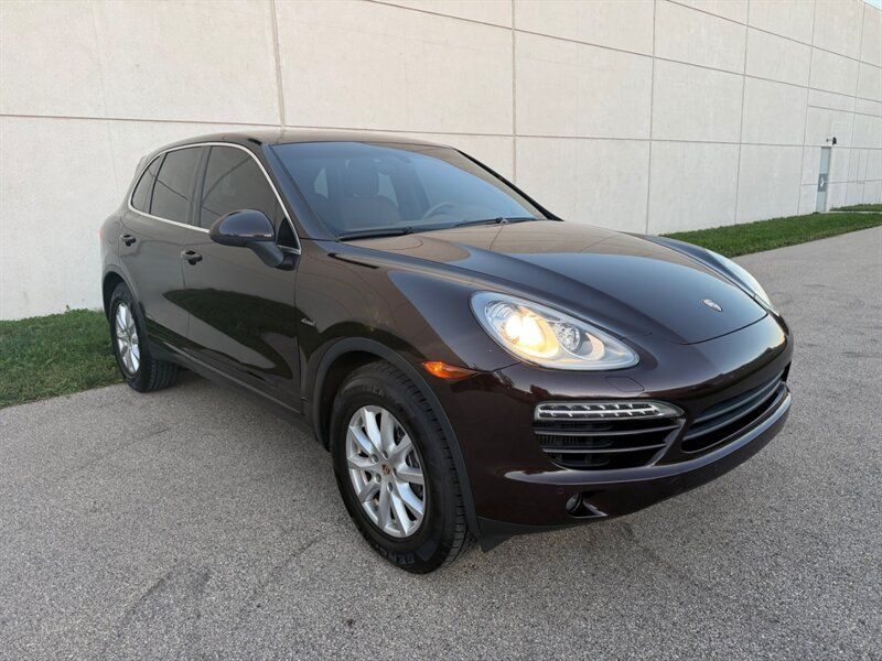 Used 2014 Porsche Cayenne Diesel AWD/4WD image 27