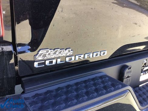 Used 2025 Chevrolet Colorado LT w/ Advanced Trailering Package image 42