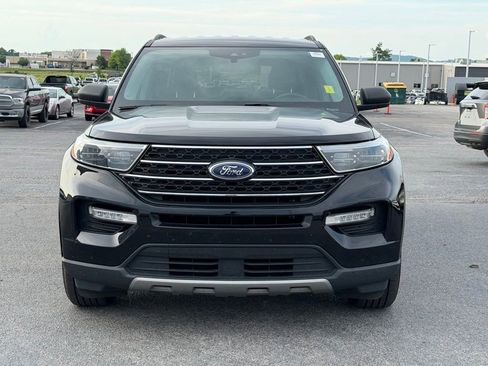 Used 2022 Ford Explorer XLT w/ Equipment Group 202A AWD/4WD image 10