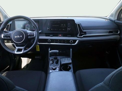 Used 2025 Kia Sportage LX image 16