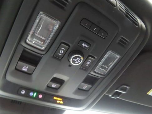 Used 2021 Cadillac Escalade Premium Luxury image 37