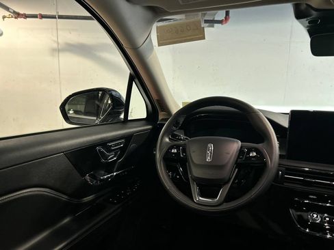 Used 2023 Lincoln Corsair AWD w/ Equipment Group 101A image 23