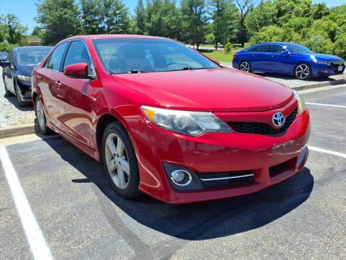 Used 2012 Toyota Camry SE FWD image 12