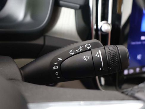 Used 2024 Volvo XC40 B5 Plus w/ Protection Package Premier image 42