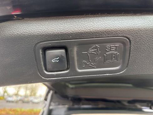 Used 2021 Ford Expedition Max Platinum image 22