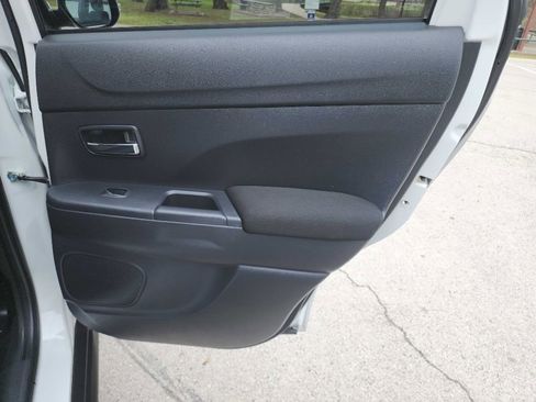 Used 2017 Mitsubishi Outlander Sport SE image 28