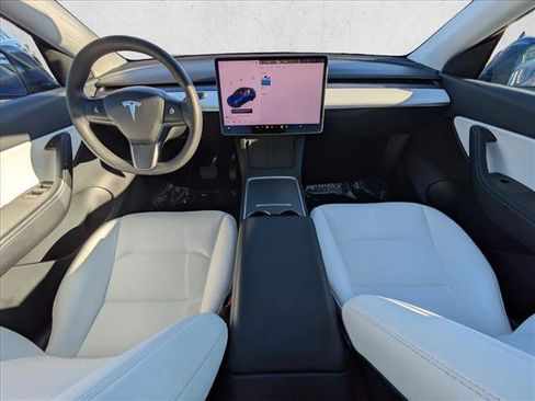 Used 2021 Tesla Model Y Long Range image 23