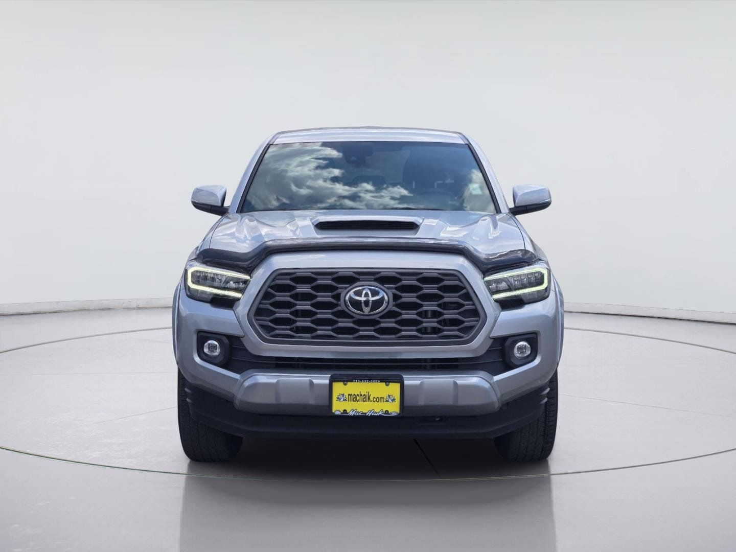 Used 2023 Toyota Tacoma TRD Sport w/ Technology Package RWD image 2
