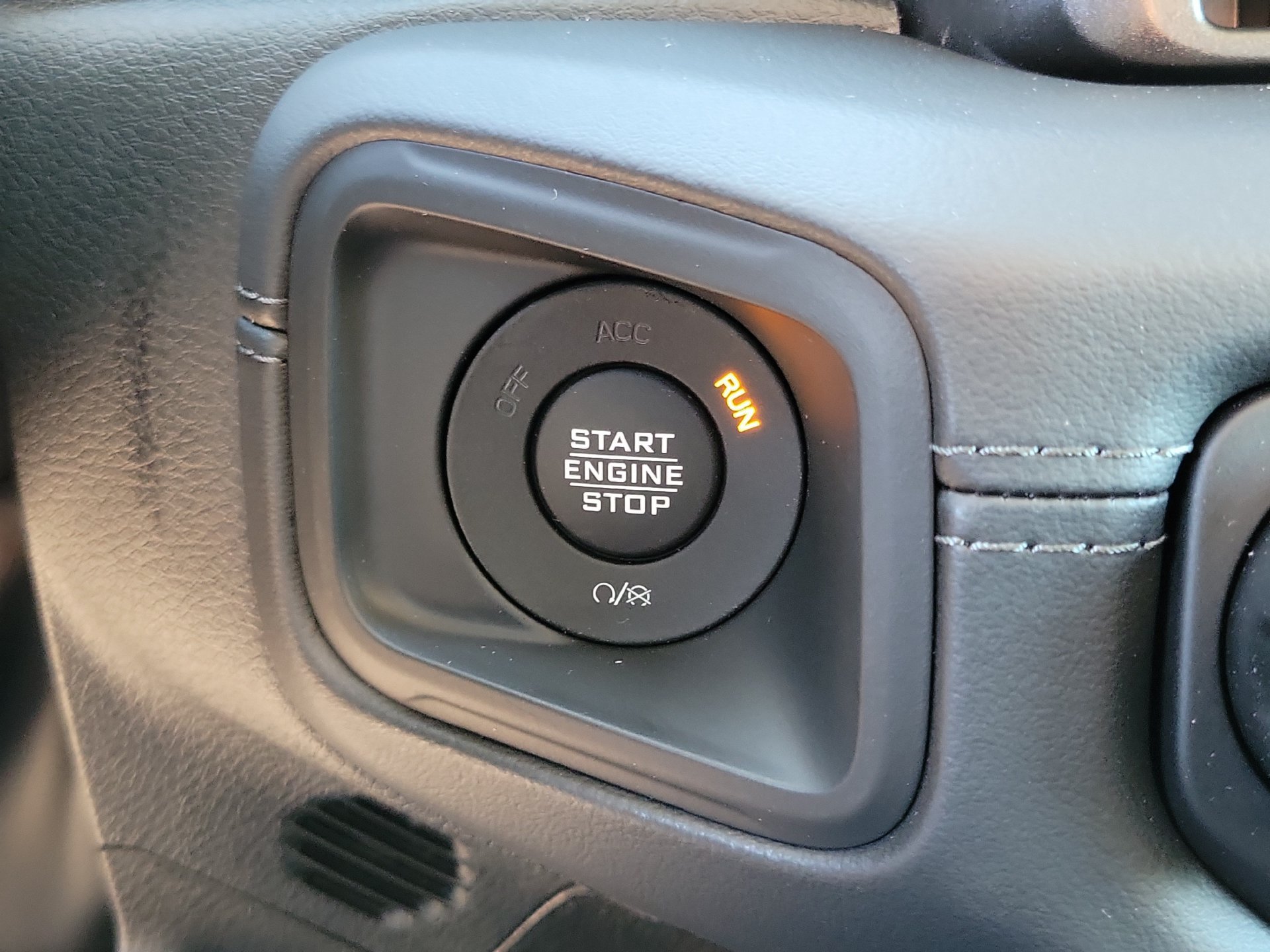 New 2026 Jeep Gladiator Mojave AWD/4WD image 11