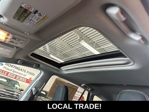 Used 2014 Toyota RAV4 XLE AWD/4WD image 4