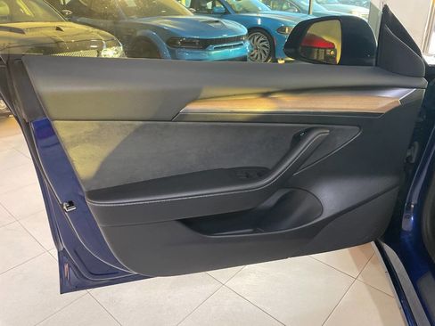 Used 2023 Tesla Model 3 Standard Range image 13