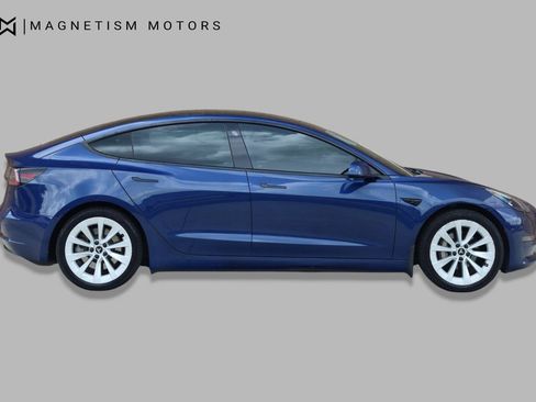 Used 2022 Tesla Model 3 Long Range AWD/4WD image 3