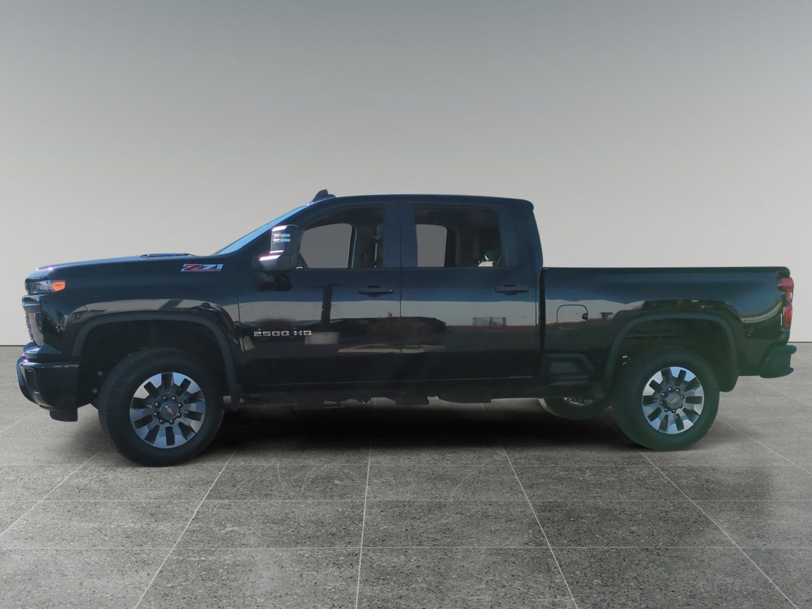 Used 2024 Chevrolet Silverado 2500 Custom w/ Custom Value Package AWD/4WD image 2