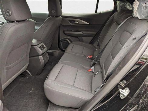 New 2025 Chevrolet Equinox EV LT image 15