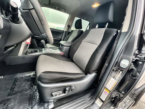 Used 2016 Toyota 4Runner SR5 image 13