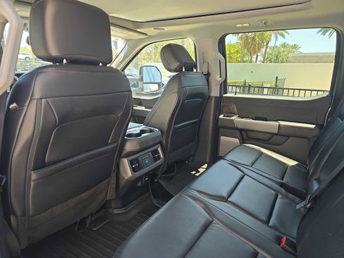 Used 2025 Ford F250 Lariat w/ Lariat Ultimate Package AWD/4WD image 13
