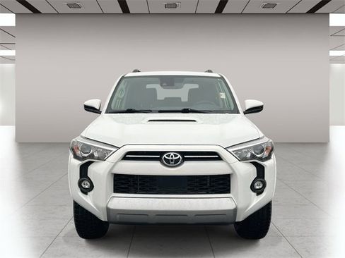 Used 2024 Toyota 4Runner TRD Off-Road image 9