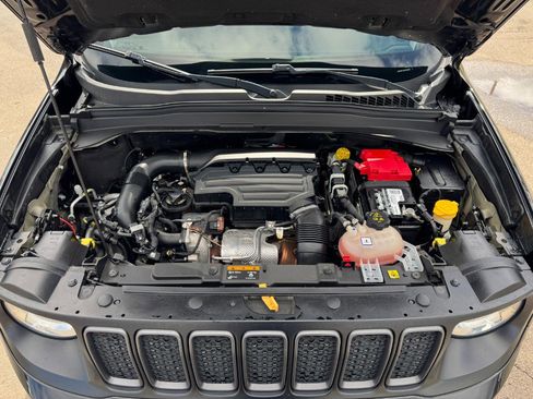 Used 2020 Jeep Renegade Trailhawk w/ Premium Leather Group image 24