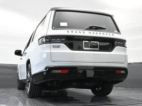 Used 2024 Jeep Grand Wagoneer Series II w/ Quick Order Packagew 28T image 59