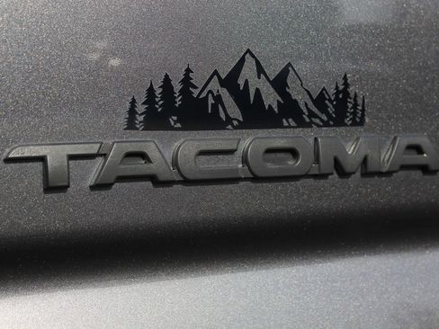 Used 2012 Toyota Tacoma 4x4 Double Cab w/ TRD Sport Pkg image 27